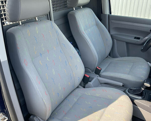 Синий Фольксваген Кадди, объемом двигателя 1.9 л и пробегом 235 тыс. км за 6800 $, фото 13 на Automoto.ua