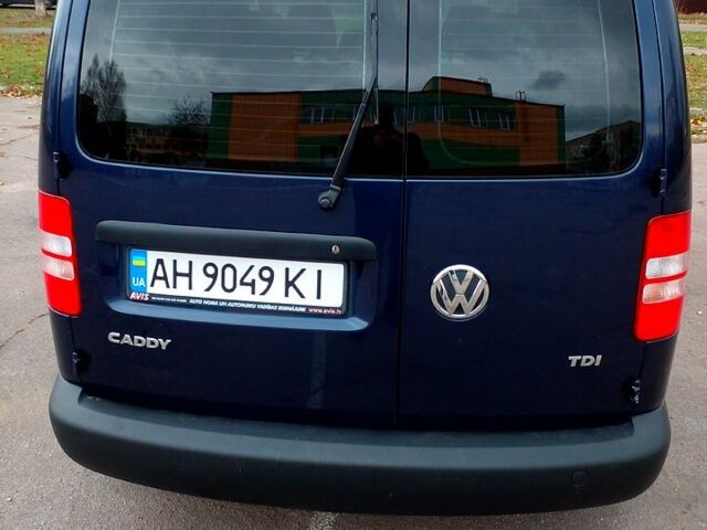 Синий Фольксваген Кадди, объемом двигателя 1.6 л и пробегом 218 тыс. км за 11000 $, фото 3 на Automoto.ua