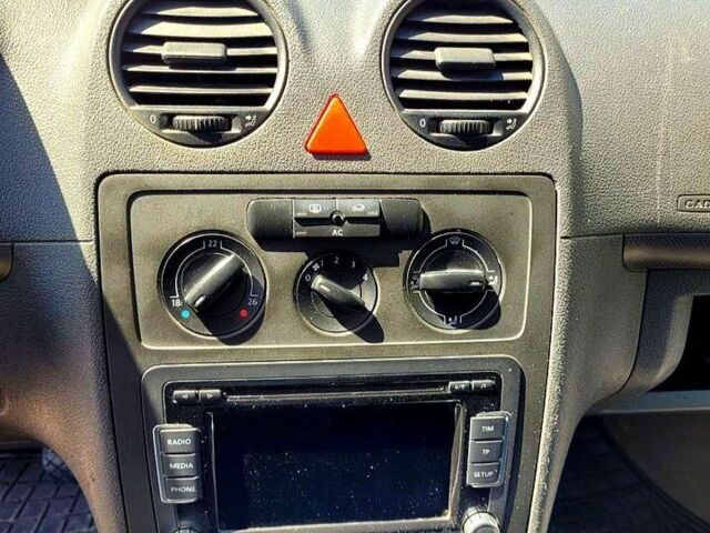 Синій Фольксваген Кадді, об'ємом двигуна 1.9 л та пробігом 216 тис. км за 3400 $, фото 5 на Automoto.ua