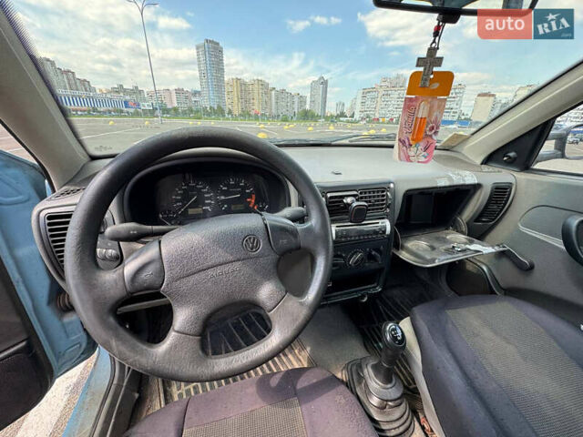 Синій Фольксваген Кадді, об'ємом двигуна 1.4 л та пробігом 439 тис. км за 2050 $, фото 5 на Automoto.ua