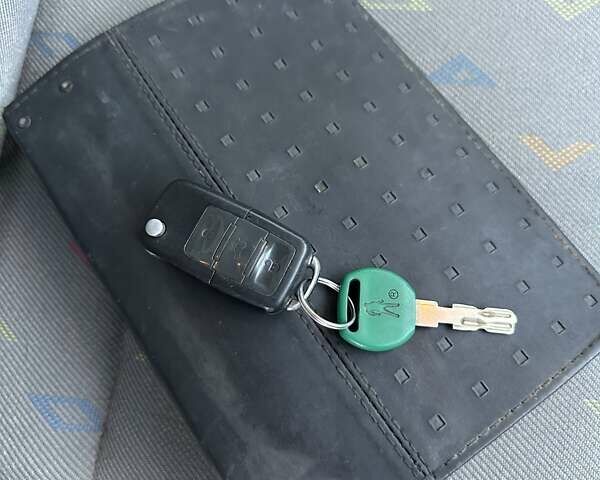 Синий Фольксваген Кадди, объемом двигателя 1.6 л и пробегом 230 тыс. км за 4699 $, фото 21 на Automoto.ua