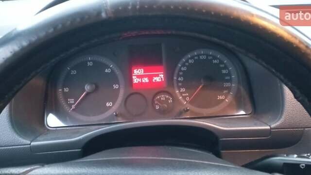 Синий Фольксваген Кадди, объемом двигателя 1.97 л и пробегом 304 тыс. км за 3900 $, фото 3 на Automoto.ua