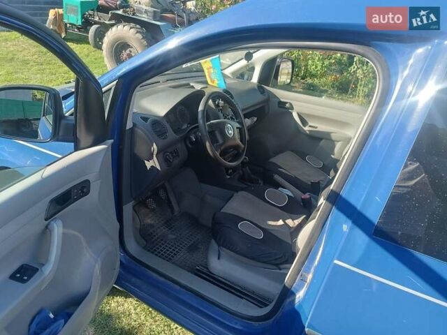Синий Фольксваген Кадди, объемом двигателя 1.6 л и пробегом 230 тыс. км за 5600 $, фото 14 на Automoto.ua