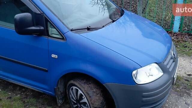 Синий Фольксваген Кадди, объемом двигателя 1.97 л и пробегом 304 тыс. км за 3900 $, фото 10 на Automoto.ua