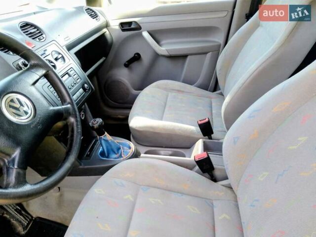 Синій Фольксваген Кадді, об'ємом двигуна 1.39 л та пробігом 330 тис. км за 4250 $, фото 4 на Automoto.ua