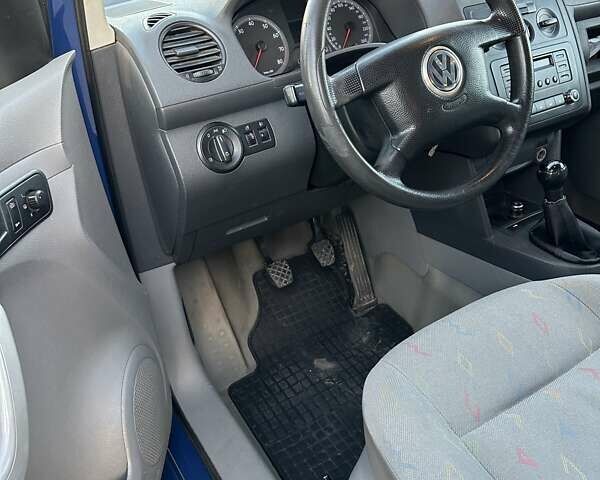 Синий Фольксваген Кадди, объемом двигателя 1.6 л и пробегом 230 тыс. км за 4699 $, фото 17 на Automoto.ua