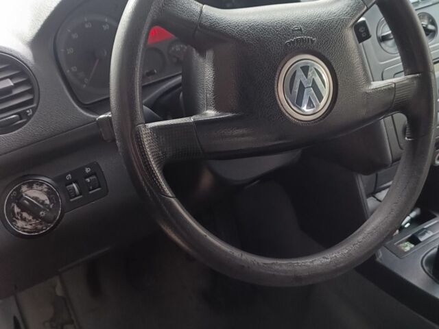 Синий Фольксваген Кадди, объемом двигателя 1.4 л и пробегом 413 тыс. км за 4300 $, фото 5 на Automoto.ua