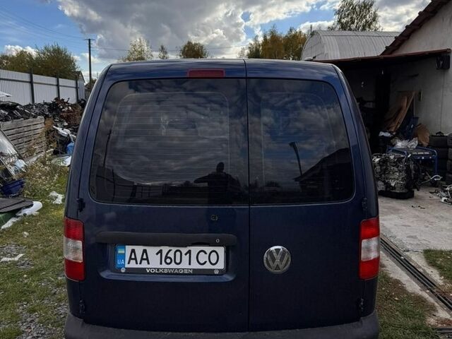 Синій Фольксваген Кадді, об'ємом двигуна 2 л та пробігом 310 тис. км за 4099 $, фото 3 на Automoto.ua