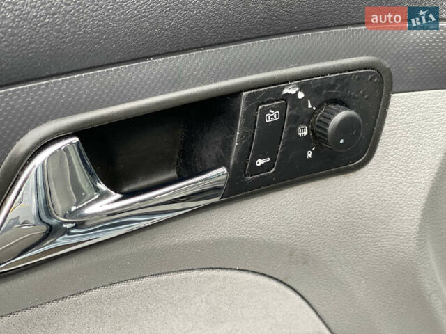 Синий Фольксваген Кадди, объемом двигателя 1.6 л и пробегом 184 тыс. км за 5699 $, фото 18 на Automoto.ua