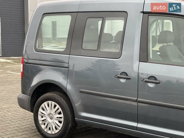 Синий Фольксваген Кадди, объемом двигателя 1.6 л и пробегом 184 тыс. км за 5699 $, фото 4 на Automoto.ua