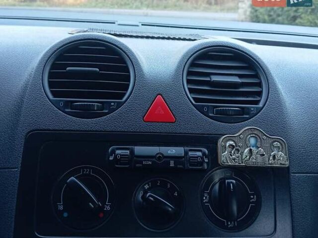 Синий Фольксваген Кадди, объемом двигателя 1.9 л и пробегом 320 тыс. км за 5850 $, фото 37 на Automoto.ua