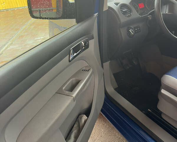 Фольксваген Кадди 2005 в Збараже на Automoto.ua Синий Фольксваген Кадди, объемом двигателя 1.4 л и пробегом 217 тыс. км за 5700 $, фото 25 на Automoto.ua