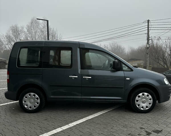 Синий Фольксваген Кадди, объемом двигателя 1.6 л и пробегом 220 тыс. км за 6500 $, фото 2 на Automoto.ua