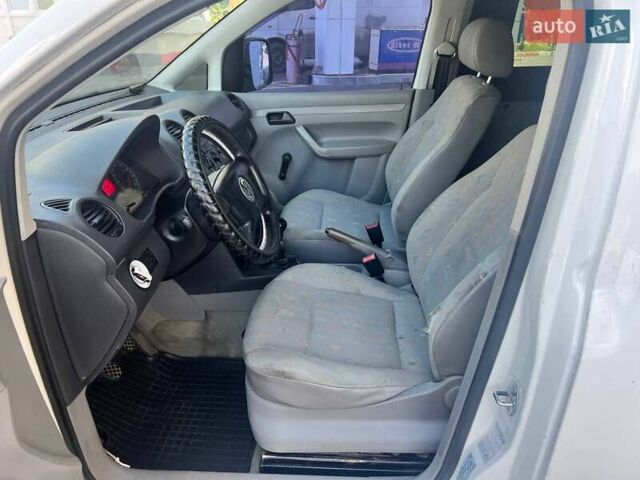 Синий Фольксваген Кадди, объемом двигателя 1.6 л и пробегом 394 тыс. км за 3800 $, фото 17 на Automoto.ua