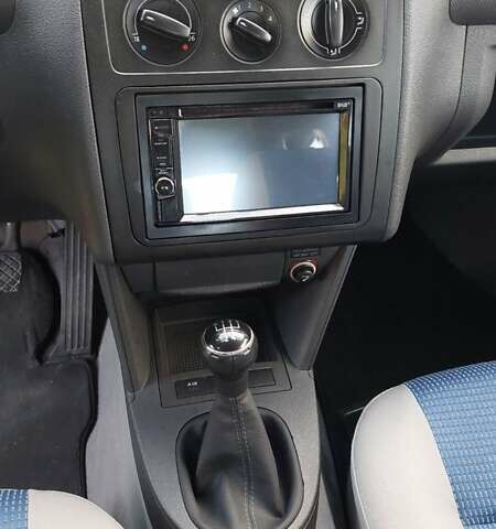 Синій Фольксваген Кадді, об'ємом двигуна 1.6 л та пробігом 170 тис. км за 6495 $, фото 19 на Automoto.ua