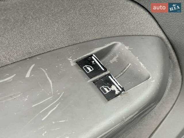 Синий Фольксваген Кадди, объемом двигателя 1.6 л и пробегом 184 тыс. км за 5699 $, фото 19 на Automoto.ua