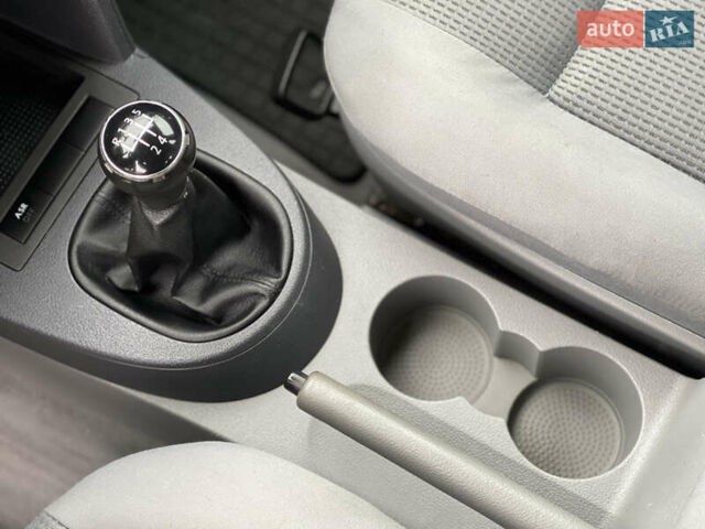 Синий Фольксваген Кадди, объемом двигателя 1.6 л и пробегом 184 тыс. км за 5699 $, фото 28 на Automoto.ua