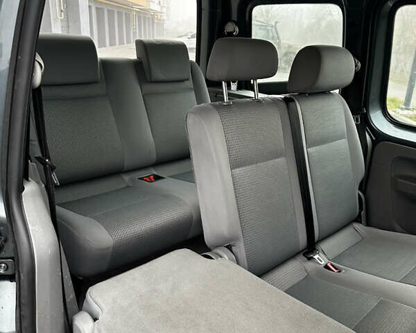 Синий Фольксваген Кадди, объемом двигателя 1.6 л и пробегом 220 тыс. км за 6500 $, фото 19 на Automoto.ua