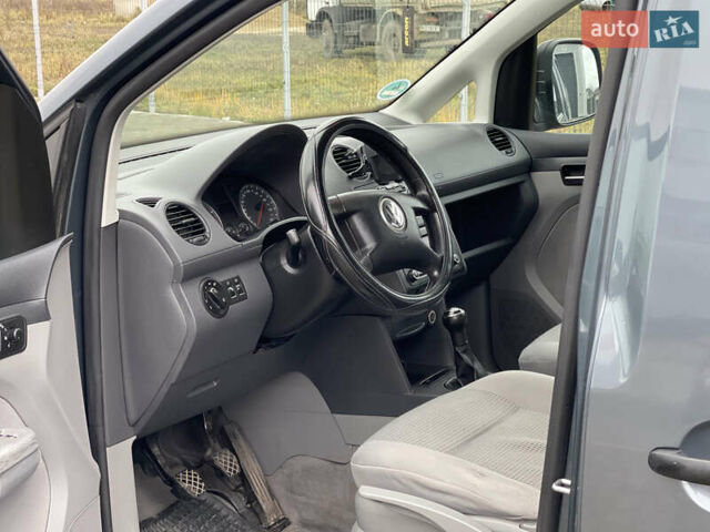 Синий Фольксваген Кадди, объемом двигателя 1.6 л и пробегом 184 тыс. км за 5699 $, фото 29 на Automoto.ua