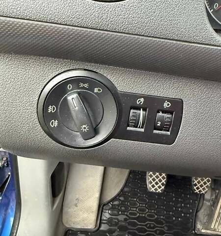 Синий Фольксваген Кадди, объемом двигателя 1.4 л и пробегом 260 тыс. км за 6000 $, фото 11 на Automoto.ua