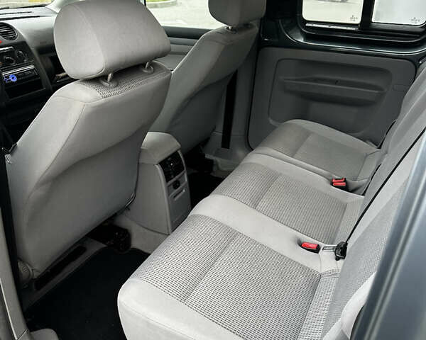 Синий Фольксваген Кадди, объемом двигателя 1.6 л и пробегом 220 тыс. км за 6500 $, фото 15 на Automoto.ua