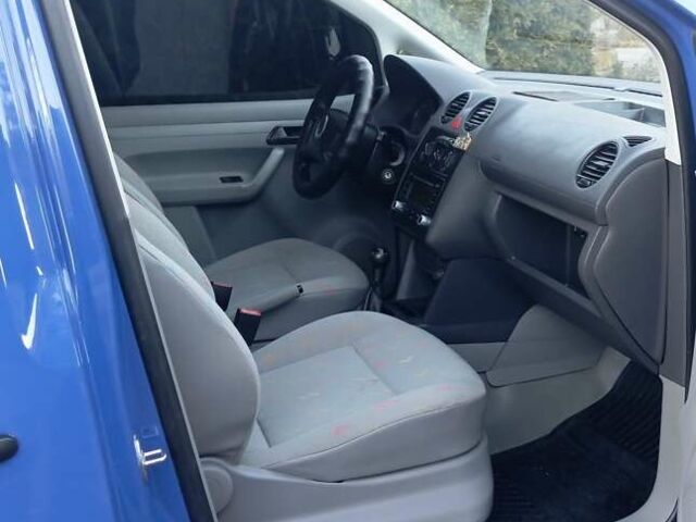 Синий Фольксваген Кадди, объемом двигателя 1.9 л и пробегом 320 тыс. км за 5850 $, фото 22 на Automoto.ua