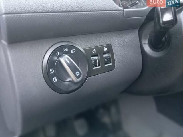 Синий Фольксваген Кадди, объемом двигателя 1.9 л и пробегом 320 тыс. км за 5850 $, фото 34 на Automoto.ua