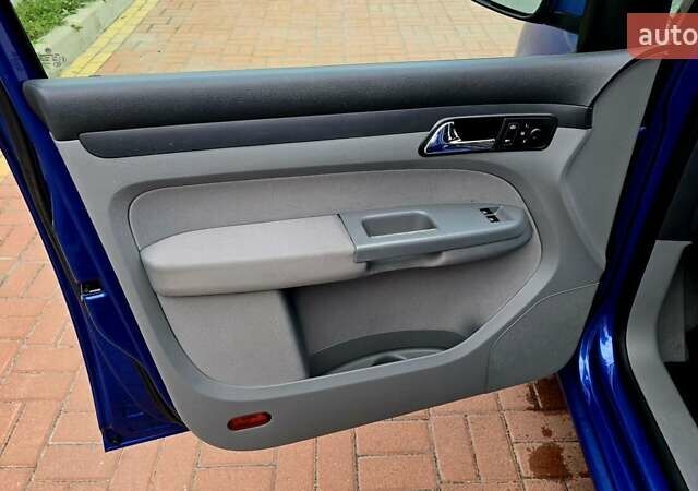 Синий Фольксваген Кадди, объемом двигателя 1.6 л и пробегом 233 тыс. км за 7399 $, фото 38 на Automoto.ua