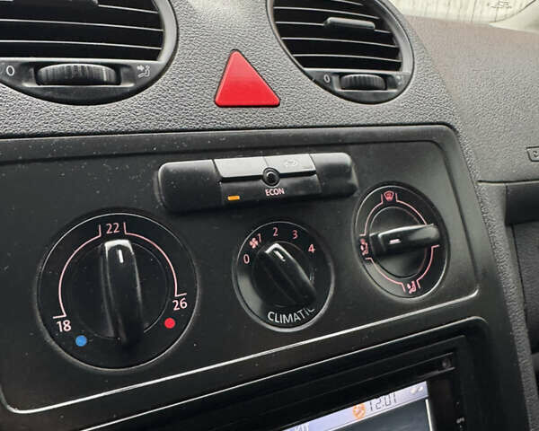 Синій Фольксваген Кадді, об'ємом двигуна 1.97 л та пробігом 342 тис. км за 5899 $, фото 30 на Automoto.ua