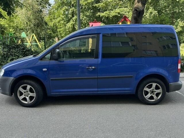 Синий Фольксваген Кадди, объемом двигателя 1.9 л и пробегом 385 тыс. км за 5500 $, фото 2 на Automoto.ua