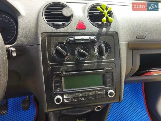 Синий Фольксваген Кадди, объемом двигателя 2 л и пробегом 370 тыс. км за 3700 $, фото 14 на Automoto.ua