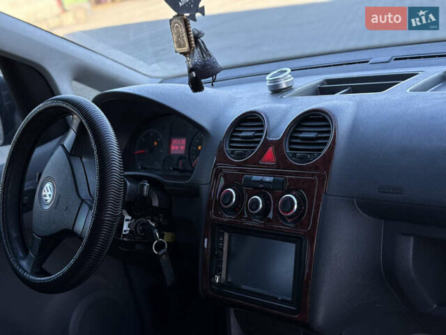 Синий Фольксваген Кадди, объемом двигателя 1.9 л и пробегом 340 тыс. км за 5700 $, фото 5 на Automoto.ua