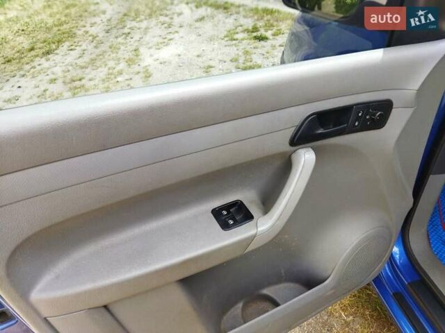 Синий Фольксваген Кадди, объемом двигателя 2 л и пробегом 370 тыс. км за 3700 $, фото 10 на Automoto.ua