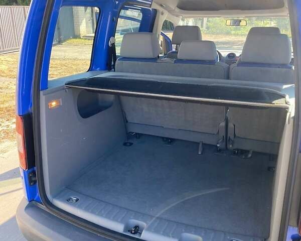 Синій Фольксваген Кадді, об'ємом двигуна 1.6 л та пробігом 236 тис. км за 6777 $, фото 6 на Automoto.ua