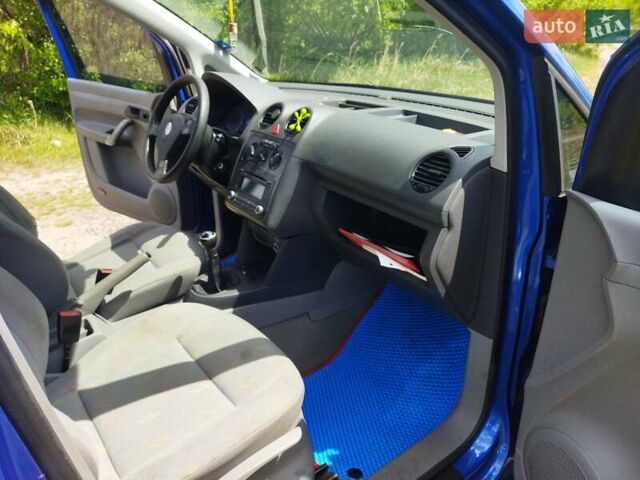 Синий Фольксваген Кадди, объемом двигателя 2 л и пробегом 370 тыс. км за 3700 $, фото 11 на Automoto.ua