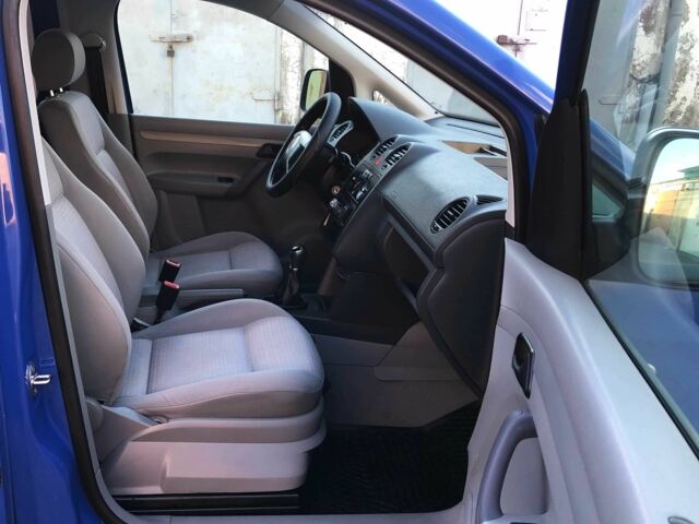 Синий Фольксваген Кадди, объемом двигателя 1.6 л и пробегом 157 тыс. км за 5999 $, фото 13 на Automoto.ua