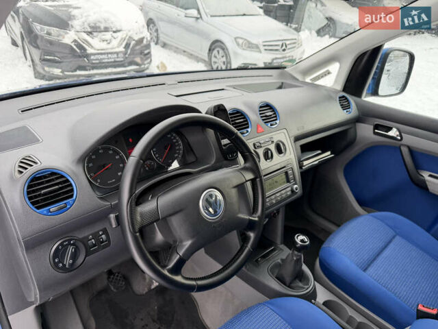 Синий Фольксваген Кадди, объемом двигателя 1.6 л и пробегом 242 тыс. км за 7200 $, фото 4 на Automoto.ua