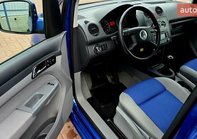 Синий Фольксваген Кадди, объемом двигателя 1.6 л и пробегом 233 тыс. км за 7399 $, фото 44 на Automoto.ua