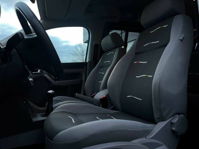 Синий Фольксваген Кадди, объемом двигателя 1.6 л и пробегом 215 тыс. км за 7900 $, фото 19 на Automoto.ua