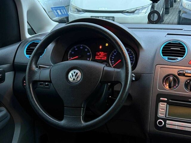 Синий Фольксваген Кадди, объемом двигателя 1.6 л и пробегом 215 тыс. км за 7900 $, фото 10 на Automoto.ua