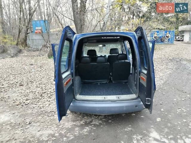 Синий Фольксваген Кадди, объемом двигателя 1.97 л и пробегом 297 тыс. км за 5500 $, фото 12 на Automoto.ua