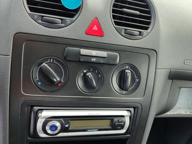 Синий Фольксваген Кадди, объемом двигателя 1.9 л и пробегом 260 тыс. км за 4750 $, фото 11 на Automoto.ua