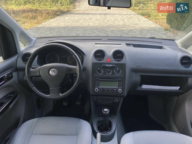 Синий Фольксваген Кадди, объемом двигателя 1.6 л и пробегом 211 тыс. км за 7200 $, фото 6 на Automoto.ua