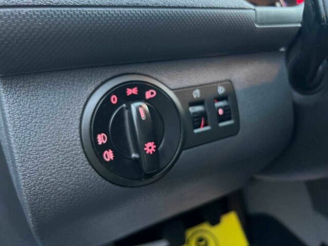 Синий Фольксваген Кадди, объемом двигателя 1.6 л и пробегом 215 тыс. км за 7900 $, фото 22 на Automoto.ua