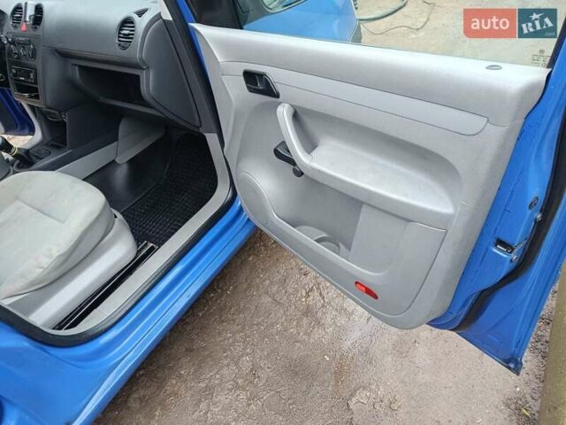 Синій Фольксваген Кадді, об'ємом двигуна 1.6 л та пробігом 280 тис. км за 4700 $, фото 10 на Automoto.ua