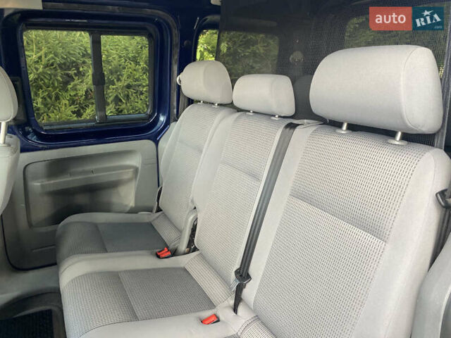 Синий Фольксваген Кадди, объемом двигателя 1.6 л и пробегом 211 тыс. км за 7200 $, фото 12 на Automoto.ua