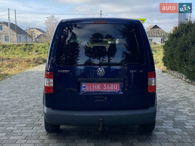 Синий Фольксваген Кадди, объемом двигателя 1.6 л и пробегом 211 тыс. км за 7200 $, фото 5 на Automoto.ua
