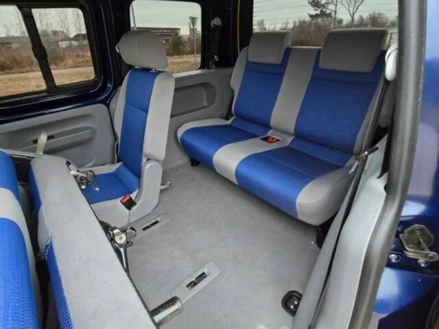 Синій Фольксваген Кадді, об'ємом двигуна 1.9 л та пробігом 173 тис. км за 2000 $, фото 9 на Automoto.ua