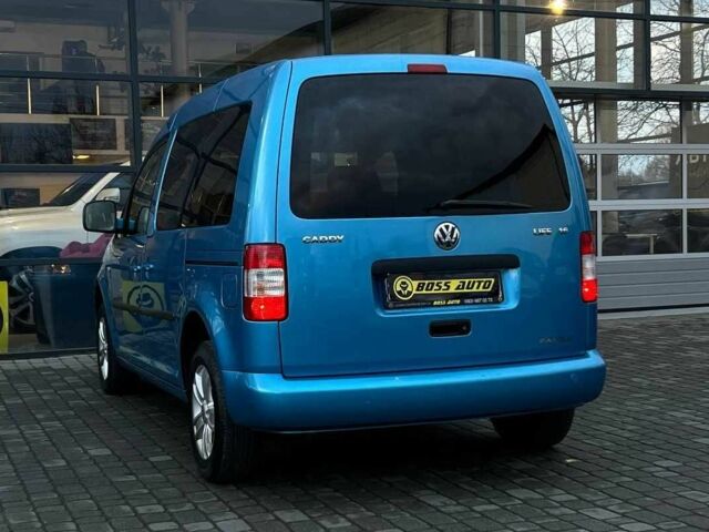 Синий Фольксваген Кадди, объемом двигателя 1.6 л и пробегом 215 тыс. км за 7900 $, фото 4 на Automoto.ua