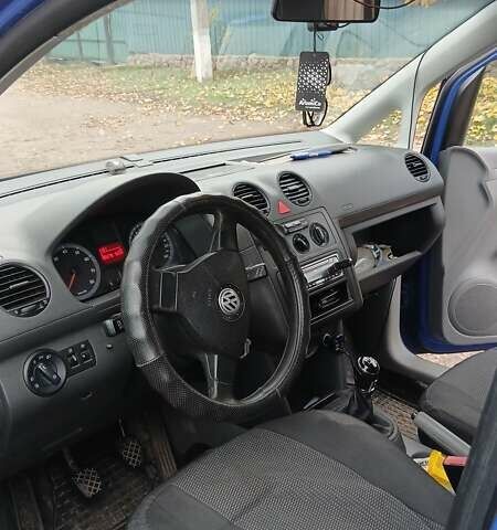 Синій Фольксваген Кадді, об'ємом двигуна 1.6 л та пробігом 286 тис. км за 6200 $, фото 2 на Automoto.ua